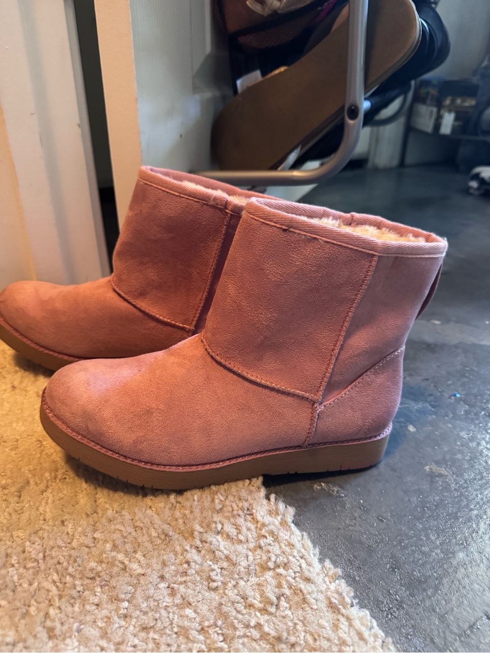 Cozy Pink Short Faux-Suede Ankle Boots